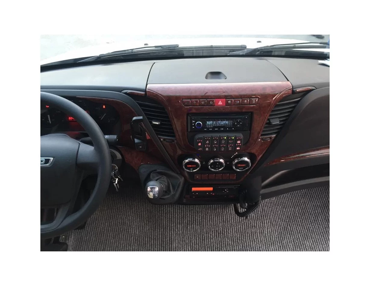 Iveco Daily 07.2014 Súprava obloženia palubnej dosky 3D interiéru Dekorácia palubnej dosky 38 dielov - 1