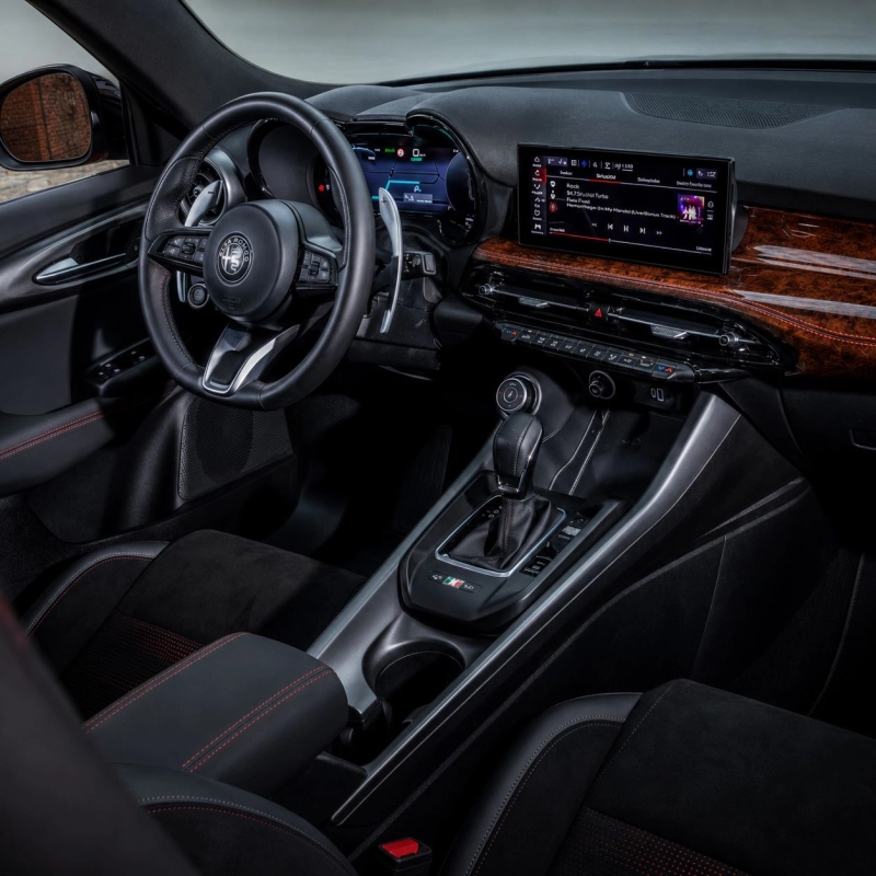 Alfa-Romeo Tonale Ti 2023-2025 3D dekor palubnej dosky, 35 dielov