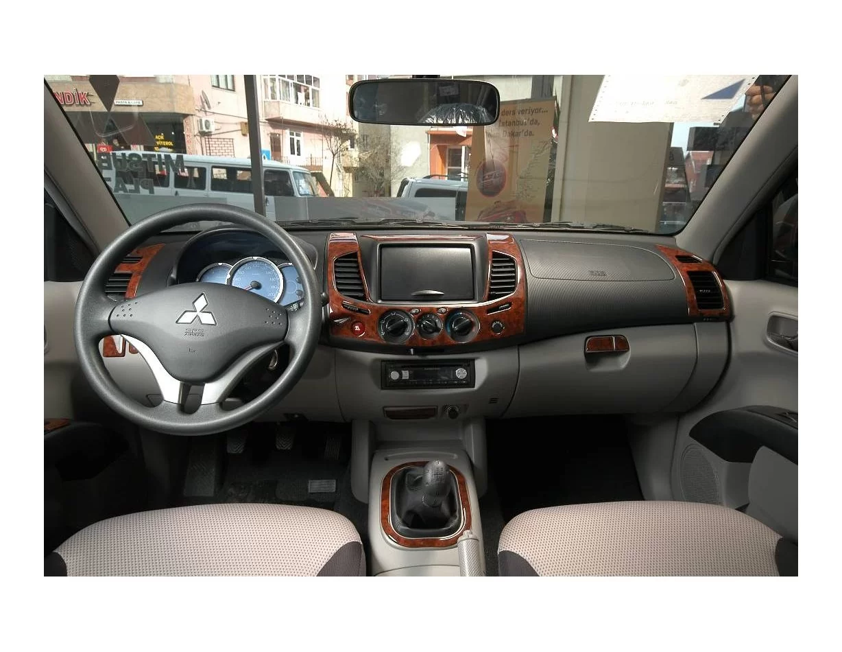 Mitsubishi L 200 4x2 08.2007 Súprava obloženia palubnej dosky interiéru 3D Dekorácia palubnej dosky 13 dielov - 1